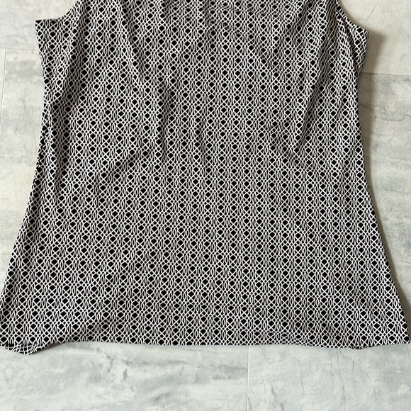 Banana republic  Blouse  sleeveless  silky  soft stretchy   Black/gray    size M - Picture 6 of 8